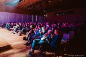 Publikum bei der Preisverleihung des KI-Schulpreises 2025